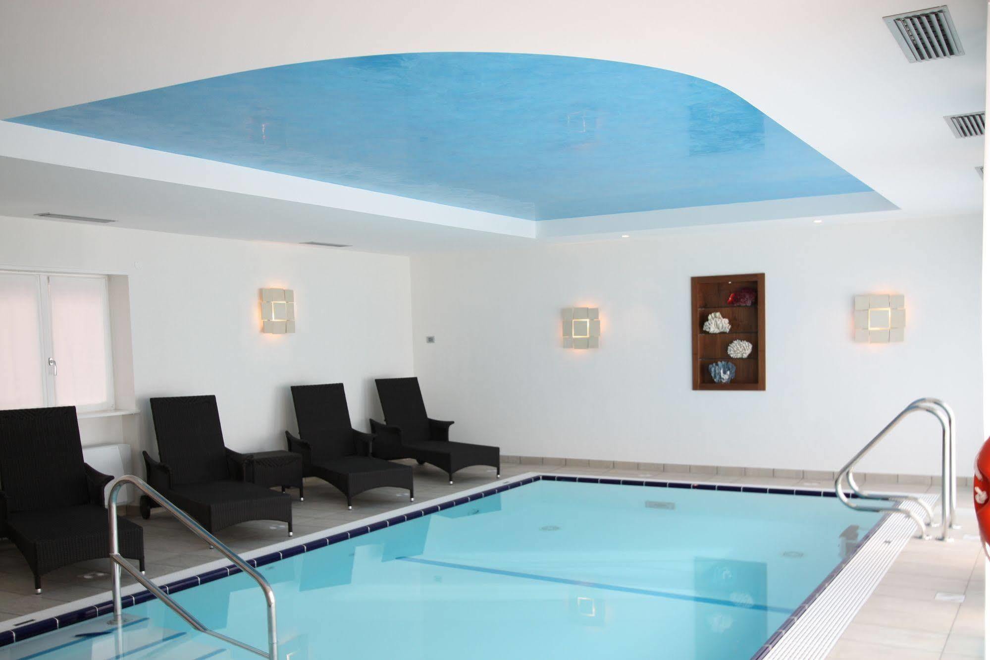 Hotel Garni Corallo Torbole Sul Garda Exterior photo